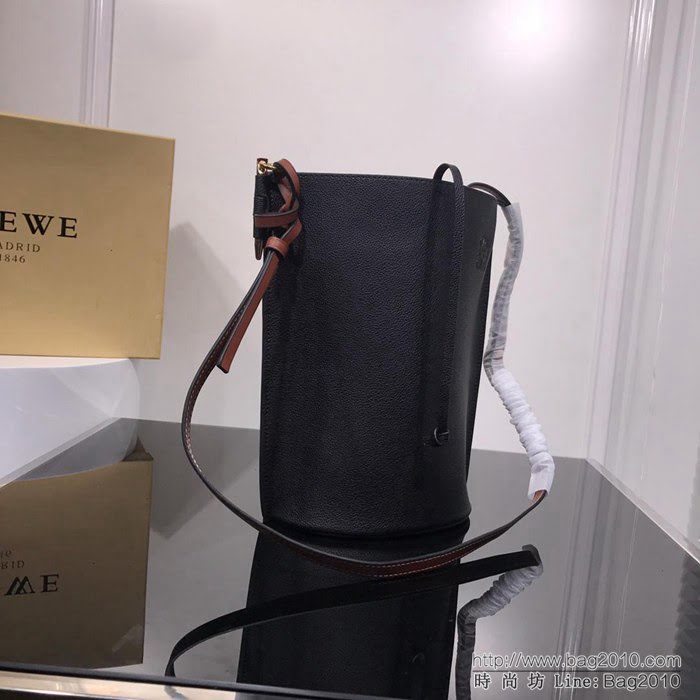 LOEWE羅意威 原單五金 最新geta水桶包 簡單時尚 百搭肩背包 3040  jdl1182